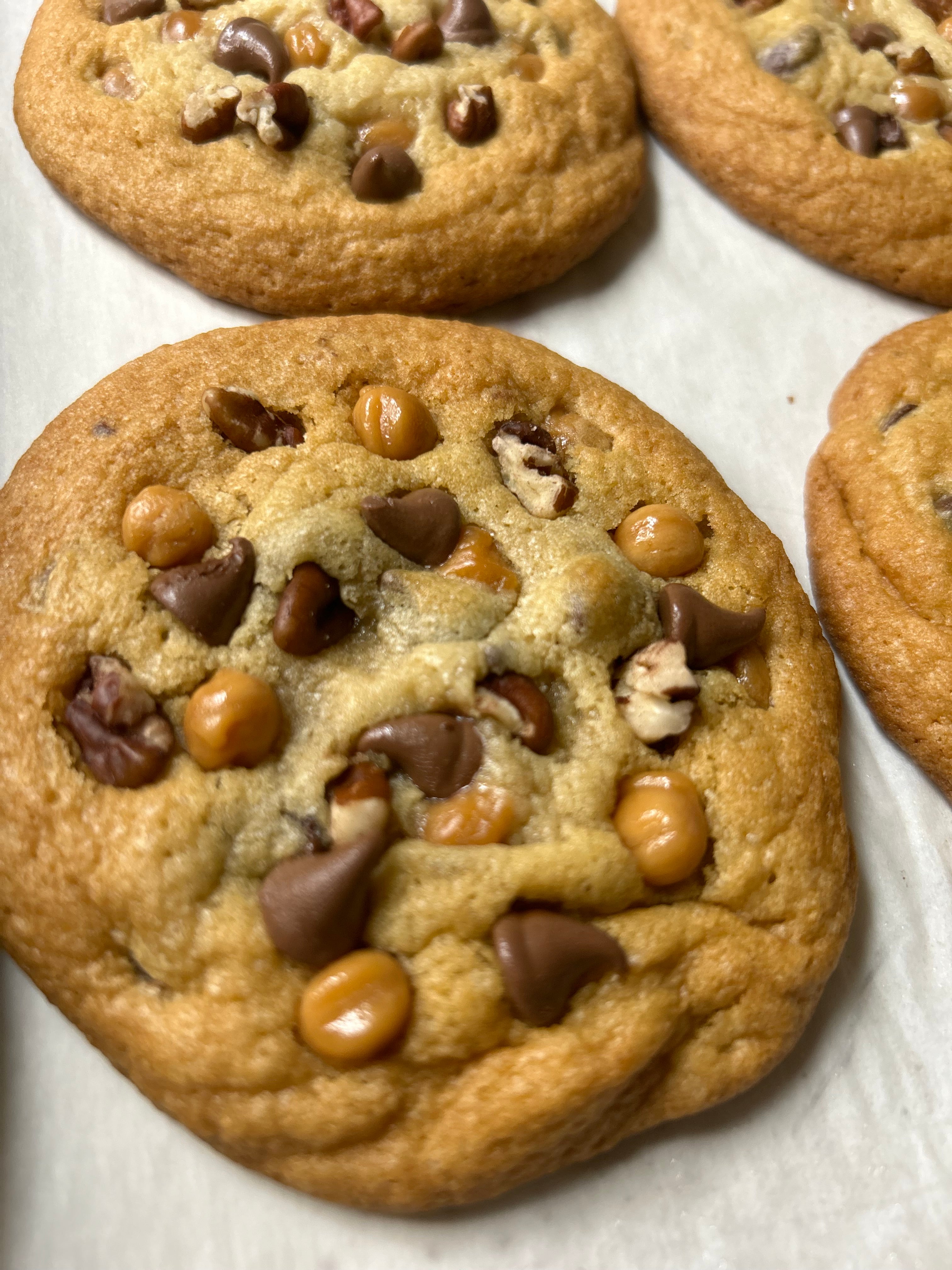 Caramel Pecan cookie